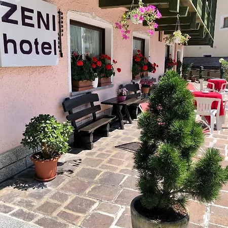 Zeni Hotel 3*