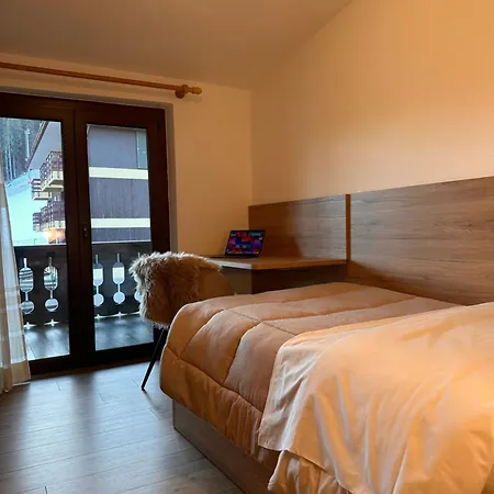 Zeni Hotel