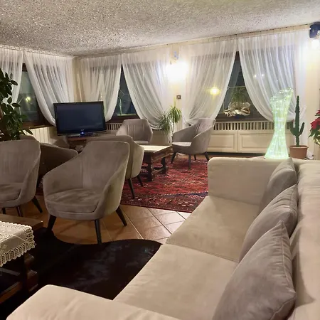 Zeni Hotel 3*